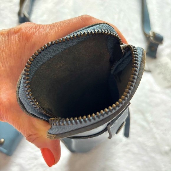 FREE PEOPLE Change Me Up Crossbody Phone & Coin Case Blue Leather Bag--N… - Picture 10 of 16